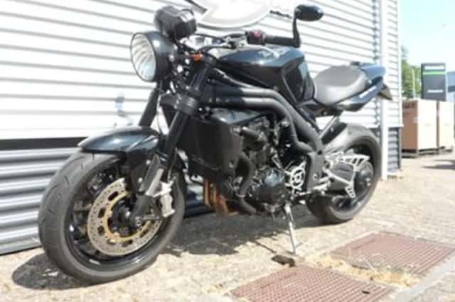 TRIUMPH SPEED TRIPLE (2010) thumbnail 3