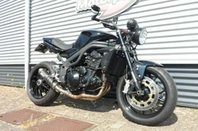 TRIUMPH SPEED TRIPLE (2010) thumbnail 6