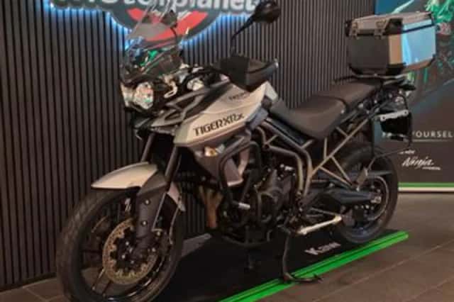 Triumph Tiger 800 XRX (2018) thumbnail 3