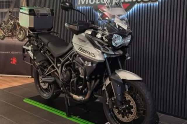 Triumph Tiger 800 XRX (2018) thumbnail 4