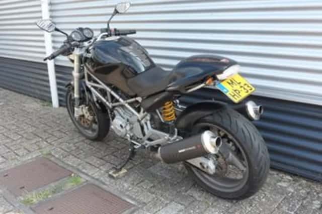 DUCATI MONSTER 800 (2004) thumbnail 3