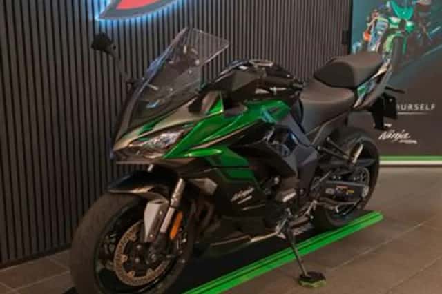 Kawasaki Ninja 1000SX (2024) thumbnail 3