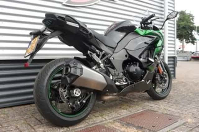 KAWASAKI NINJA 1000SX (2024) thumbnail 3