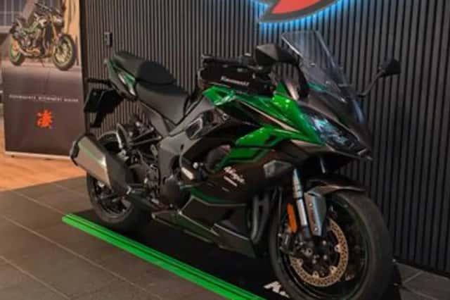 Kawasaki Ninja 1000SX (2024) thumbnail 4