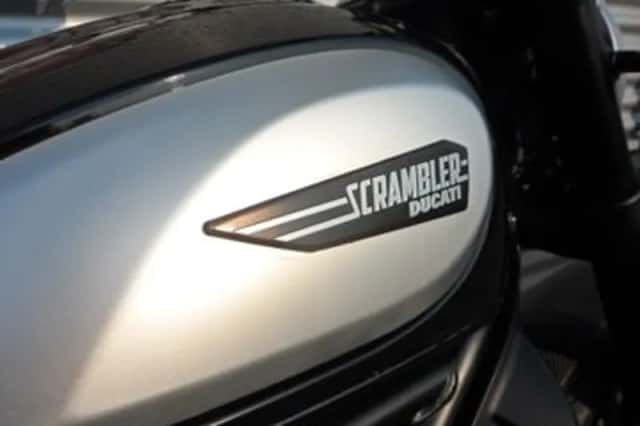 DUCATI SCRAMBLER ICON (2019) thumbnail 6