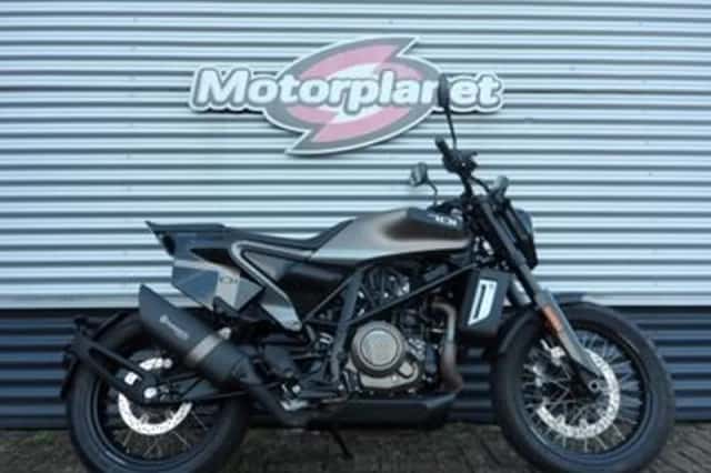 Husqvarna SVARTPILEN 701 (2020) thumbnail 1