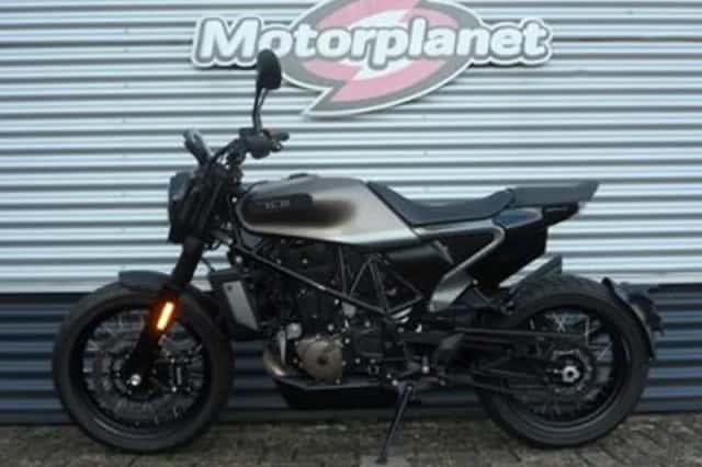 Husqvarna SVARTPILEN 701 (2020) thumbnail 2