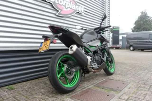 KAWASAKI Z 500 (2024) thumbnail 3