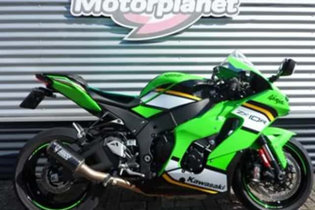 KAWASAKI NINJA ZX 10R (2025) thumbnail 1
