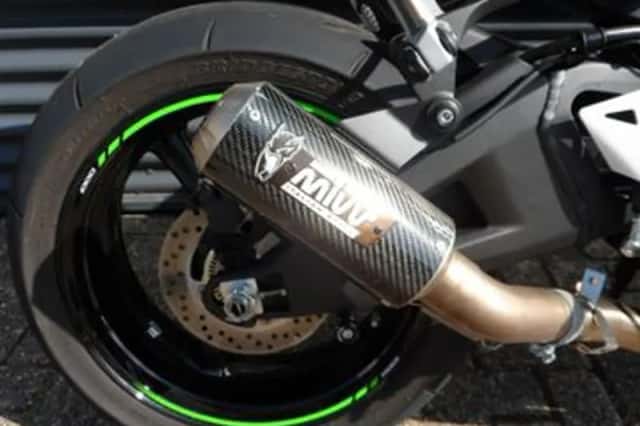 KAWASAKI NINJA ZX 10R (2025) thumbnail 3