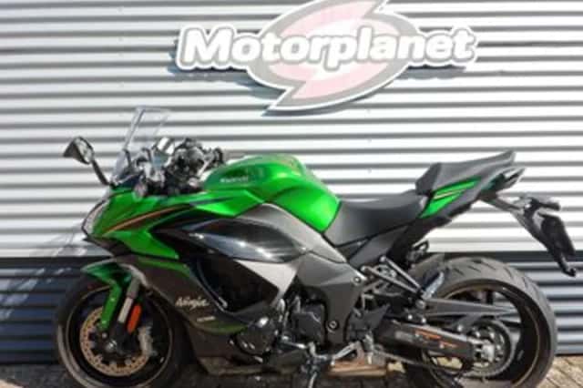 KAWASAKI NINJA 1100 SX SE (2025) thumbnail 2