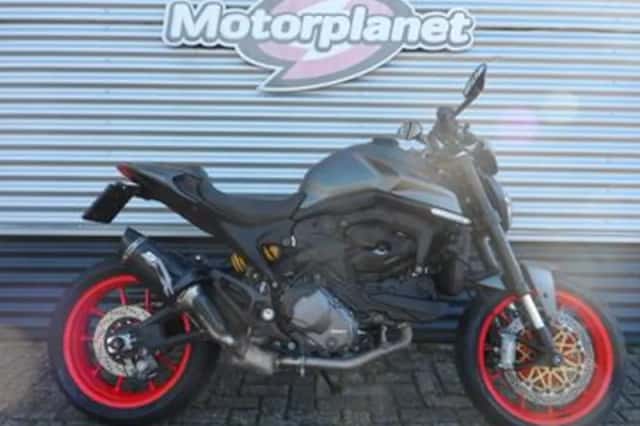 DUCATI MONSTER / MONSTER + (2021) thumbnail 1