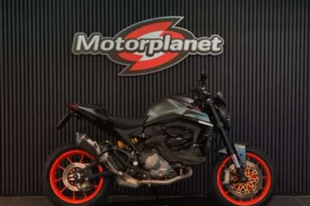 Ducati Monster (2021) thumbnail 1