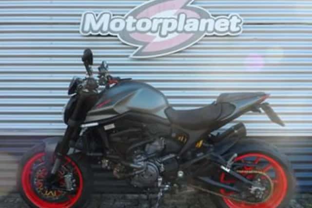 DUCATI MONSTER / MONSTER + (2021) thumbnail 2