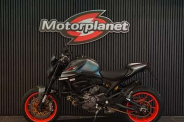 Ducati Monster (2021) thumbnail 2