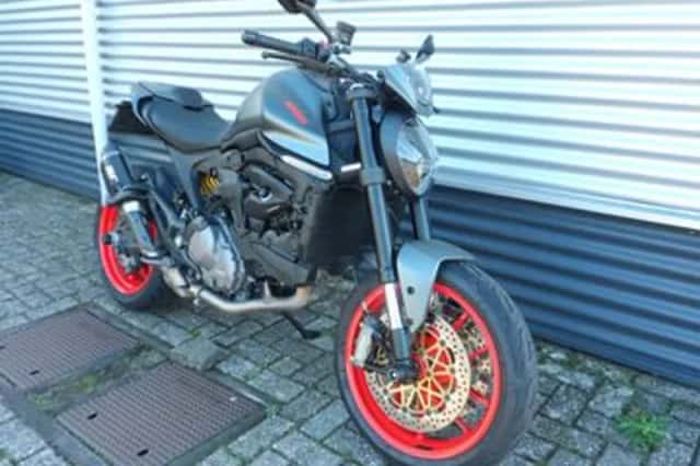DUCATI MONSTER / MONSTER + (2021) thumbnail 3