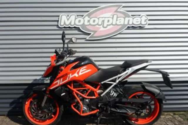 KTM 390 DUKE (2020) thumbnail 2