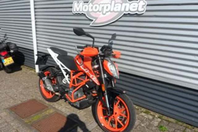 KTM 390 DUKE (2020) thumbnail 3