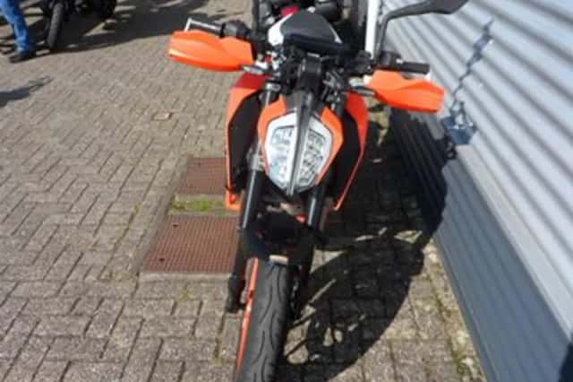KTM 390 DUKE (2020) thumbnail 6