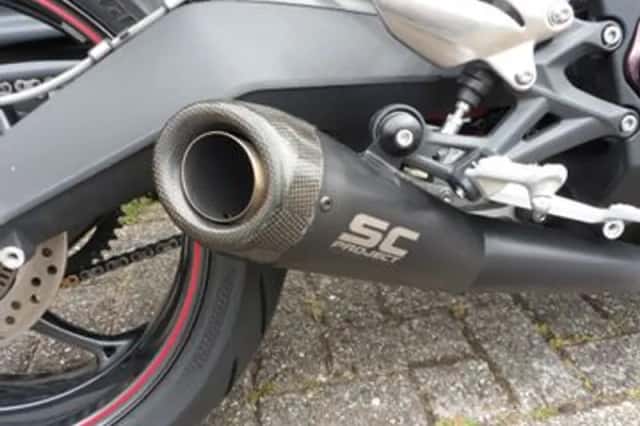 Triumph Street Triple R (2017) thumbnail 4