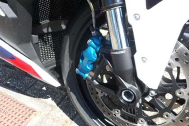BMW M 1000 R (2023) thumbnail 4