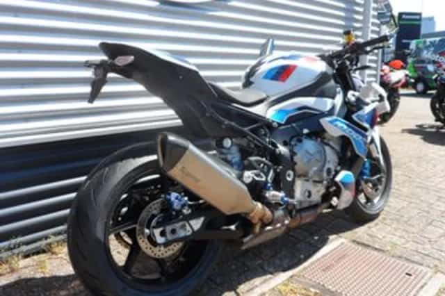 BMW M 1000 R (2023) thumbnail 5