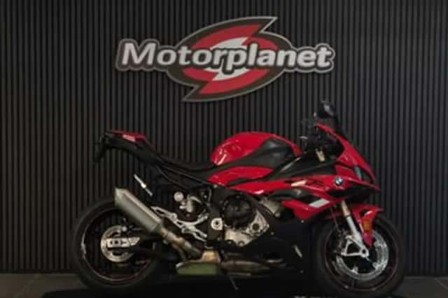 BMW S 1000 RR (2025) thumbnail 1