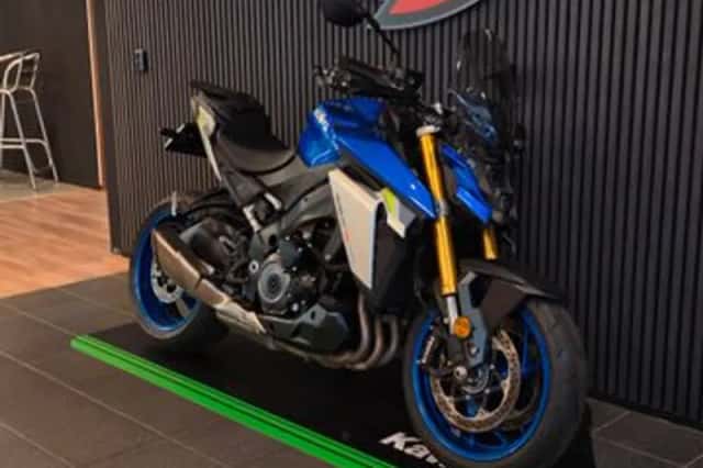 Suzuki GSX-S1000 (2023) thumbnail 3