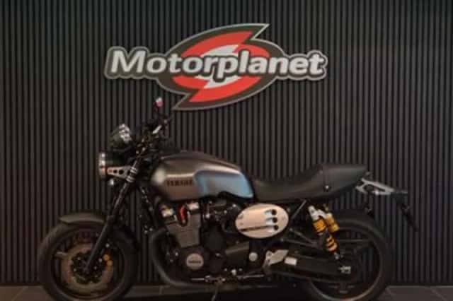 Yamaha XJR 1300 (2016) thumbnail 2