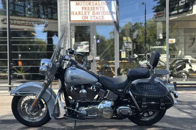 Harley-Davidson Softail Heritage Classic (2004) thumbnail 5