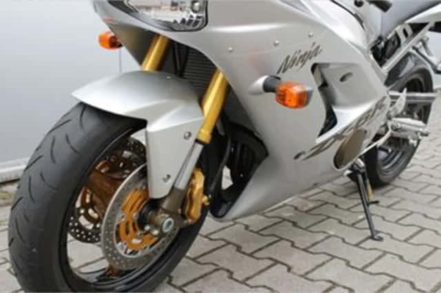 KAWASAKI NINJA ZX-6R (2003) thumbnail 5