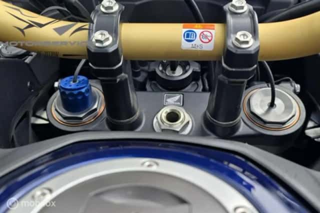 Honda CRF1100 Africa Twin Adventure Sports ES (2021) thumbnail 6