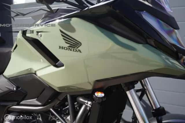 Honda NC750X (2026) thumbnail 4