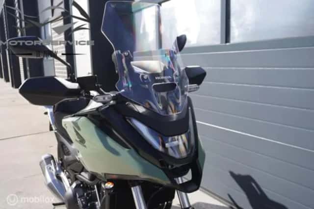 Honda NC750X (2026) thumbnail 5