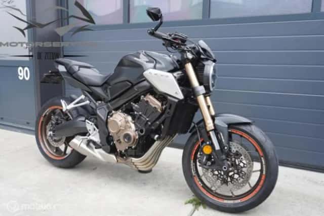 Honda CB650R (2021) thumbnail 2