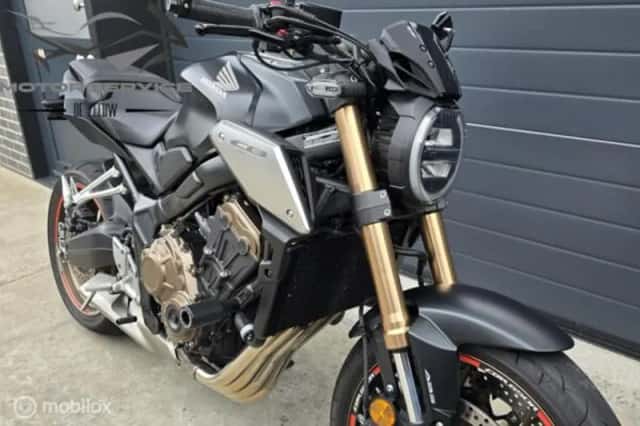 Honda CB650R (2021) thumbnail 3