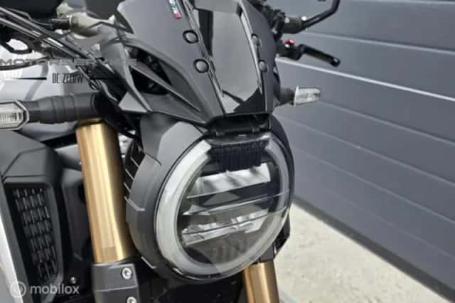 Honda CB650R (2021) thumbnail 4