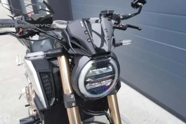 Honda CB650R (2021) thumbnail 5