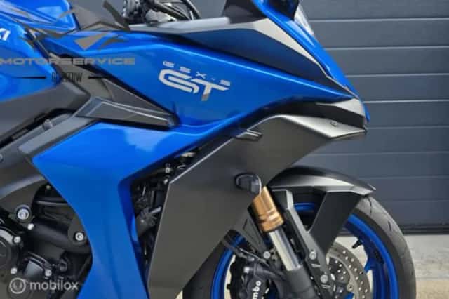 Suzuki GSX-S1000GT Plus (2022) thumbnail 3