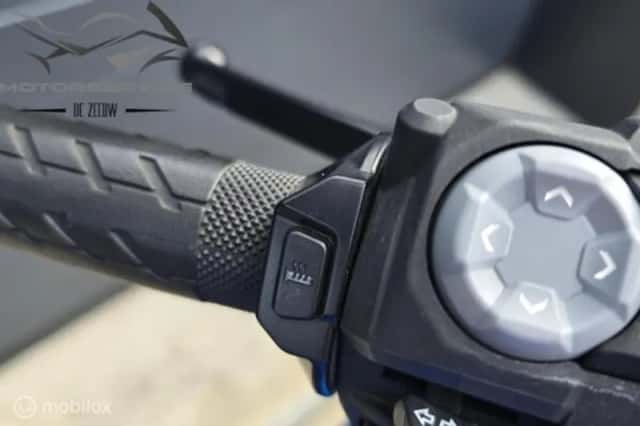 Suzuki GSX-S1000GT Plus (2022) thumbnail 6