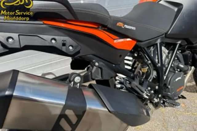KTM 1090 Adventure (2018) thumbnail 5