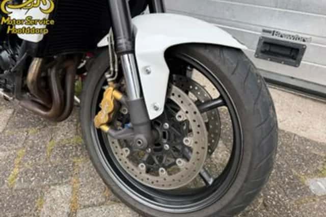 Triumph Street Triple R (2012) thumbnail 3