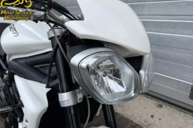 Triumph Street Triple R (2012) thumbnail 5