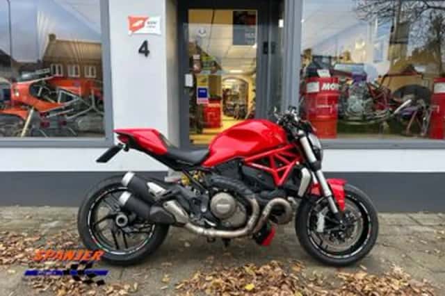 DUCATI MONSTER 1200 (2015) thumbnail 1