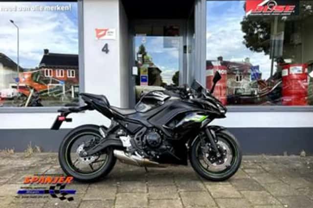 KAWASAKI NINJA 650 35KW (2025) thumbnail 1