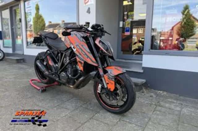 KTM 1290 Super Duke (2018) thumbnail 2