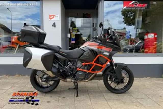 KTM 1290 Super Adventure (2018) thumbnail 1