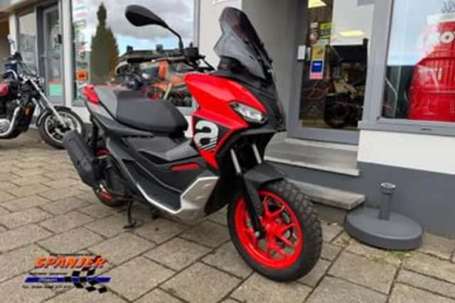 Aprilia SR GT 200 (2022) thumbnail 2