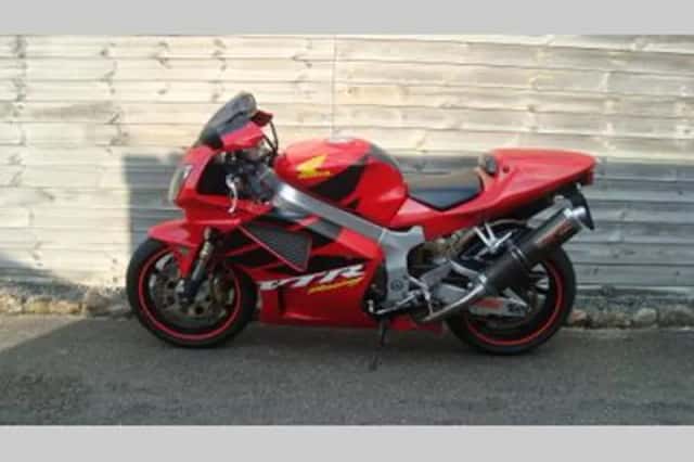 Honda VTR 1000 SP 1 (2002) thumbnail 1