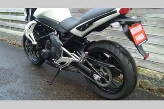 KAWASAKI Er6n abs (2011) thumbnail 6